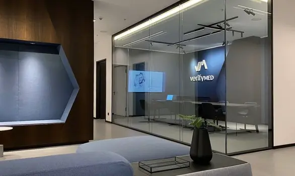 Augenarzt Praxis Frankfurt Stadtmitte Wartezimmer dr. vision