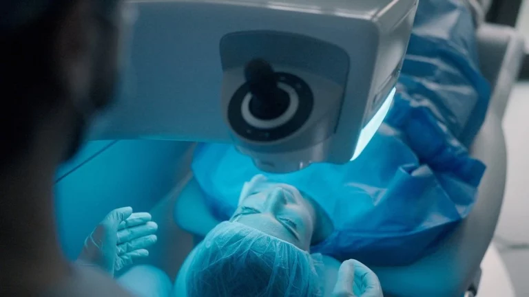 Tut das Augenlasern weh? – typische Empfindungen