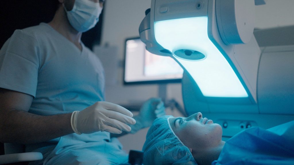 Augenarzt & Augenlasern Frankfurt dr.vision laser-operation