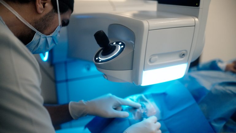 Augenlasern mit der PRK-Methode: Der sichere Klassiker